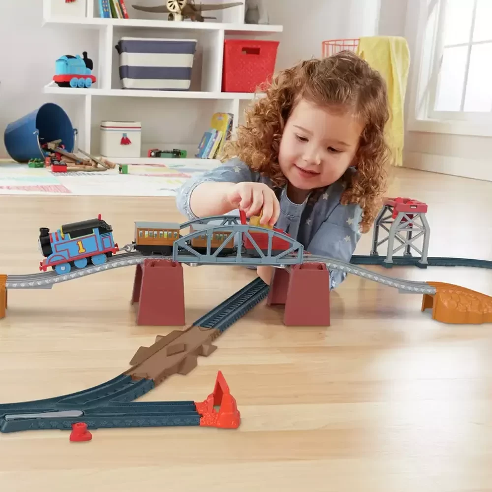 Thomas & Friends 3-in-1 Package Pickup Track Set